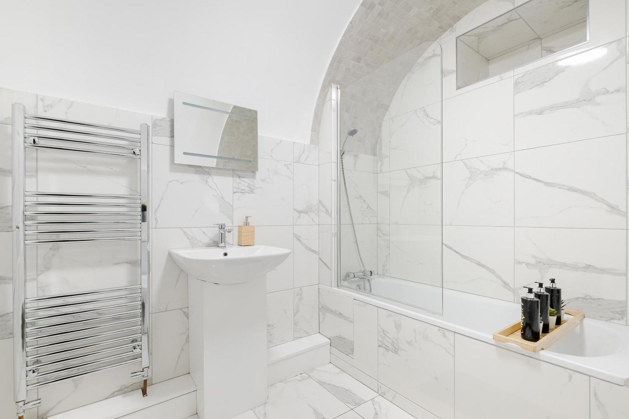 Large One Bedroom In Marylebone Apartament *